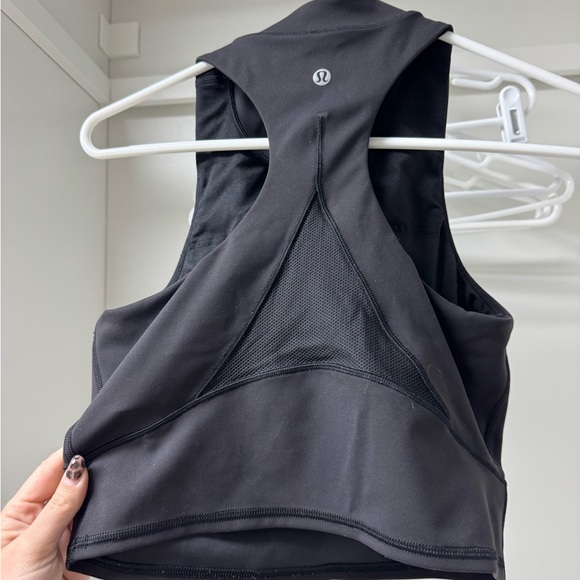 Lululemon Everlux and Mesh Cropped Tank Top - Black Sz 4 - Picture 4 of 4